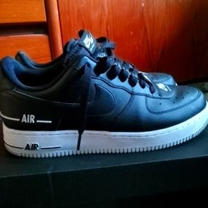 Nike air force limited edition size 8.5 black and white